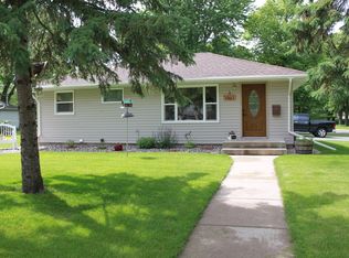 1833 Cressy Ave, Anoka, MN 55303