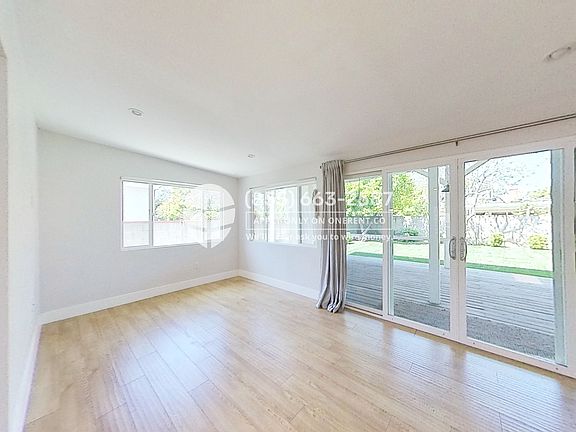 5th image of 13441 Sylvan St