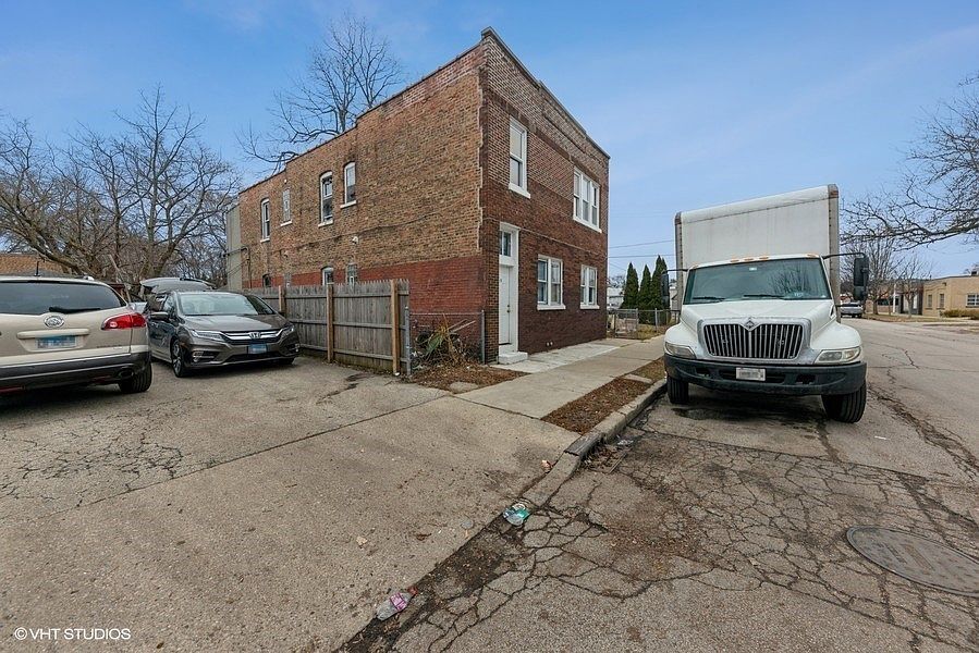 2nd image of 925 S Lincoln Ave