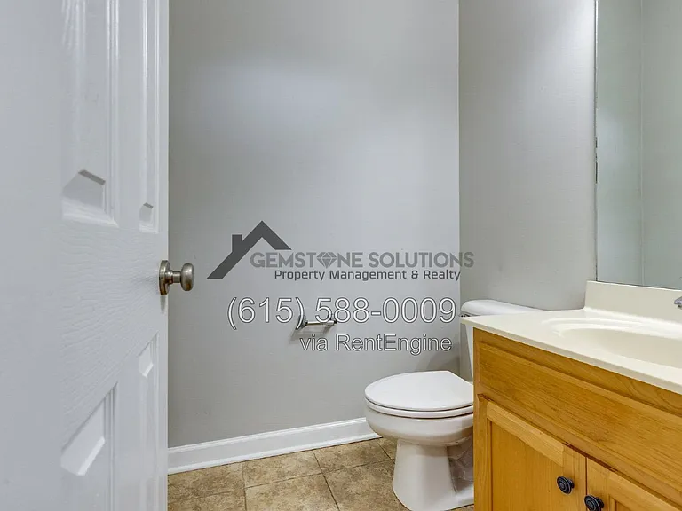 1012 McKenna Dr — Photo 32