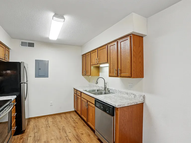Westgate Apartments — Photo 30
