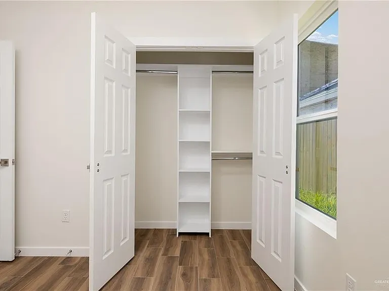 609 N Onyx Ave #1 — Photo 11