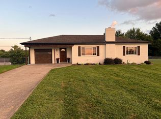 1725 Petersburg Rd, Hebron, KY 41048
