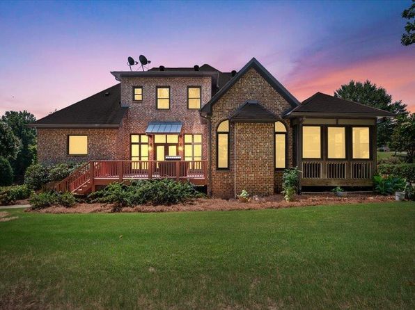 2267 Butler Springs Ln, Birmingham, AL 35226