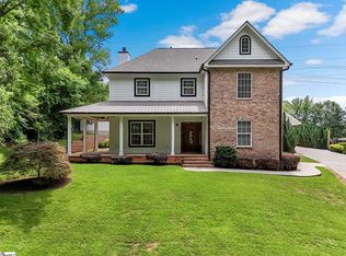 204 Crestwood Dr, Greenville, SC 29609