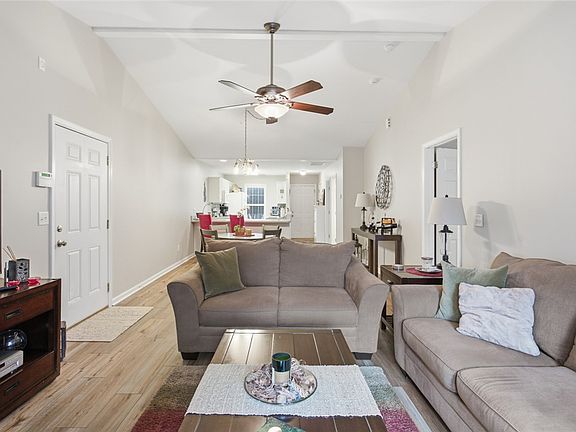 4th image of 23 Sweetgrass Trl