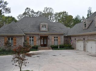 565 Dogwood Dr, West Point, MS 39773