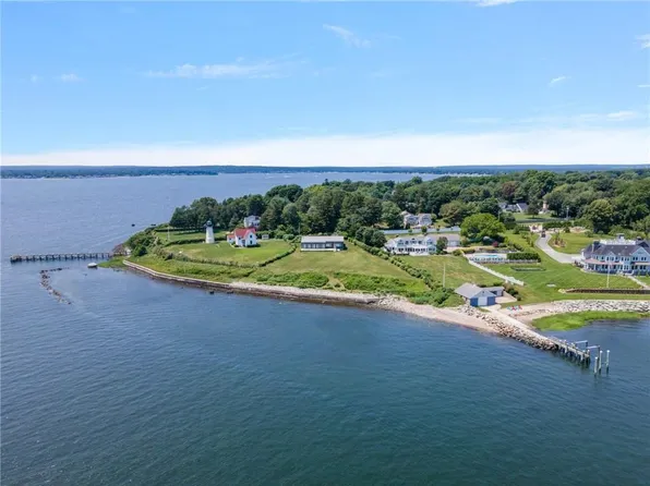1340 Warwick Neck Ave, Warwick, RI 02889