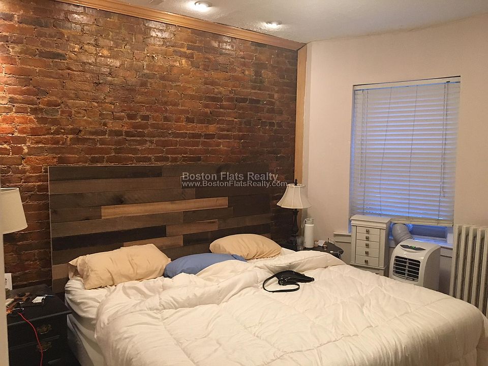 2nd image of 20 Victory Rd #1