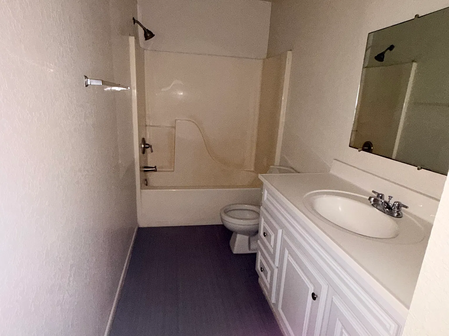 1 bed, 698 sqft, $700 — Photo 3
