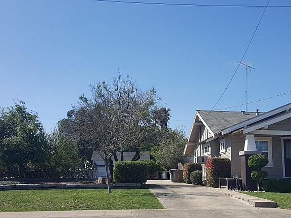 2nd image of 220 Laurel Ave