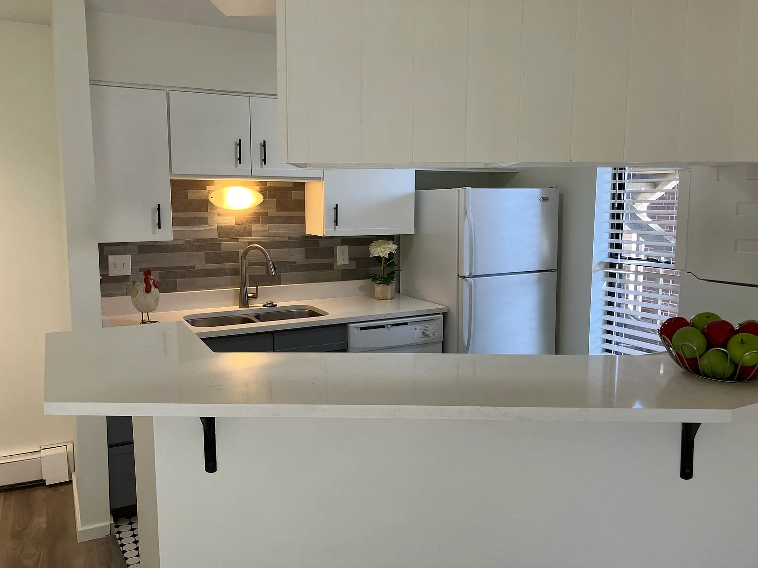 2 bed, 880 sqft, $2,195 — Photo 3