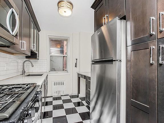 3rd image of 3363 Sedgwick Ave APT 2D
