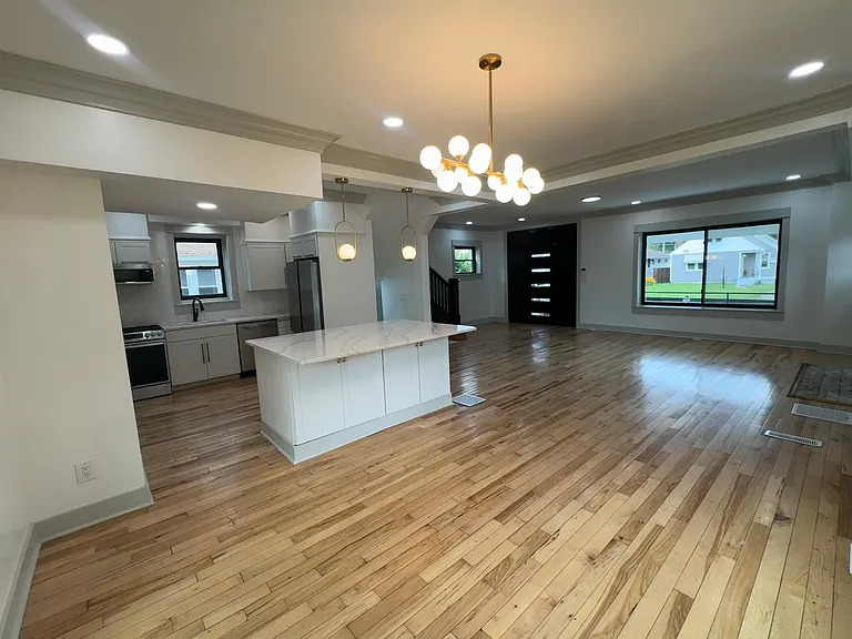 Roomy dining room!