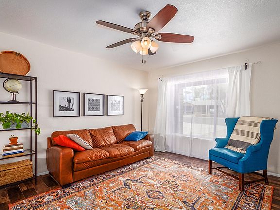 4th image of 1117 W Manhatton Dr