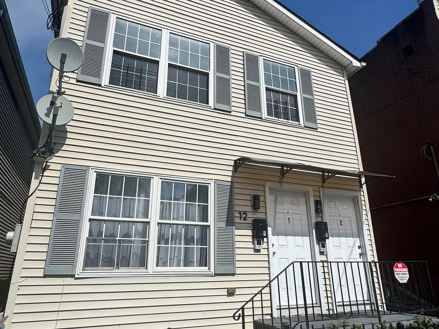 3 bed, 1.0 bath, $2,500 — Photo 3