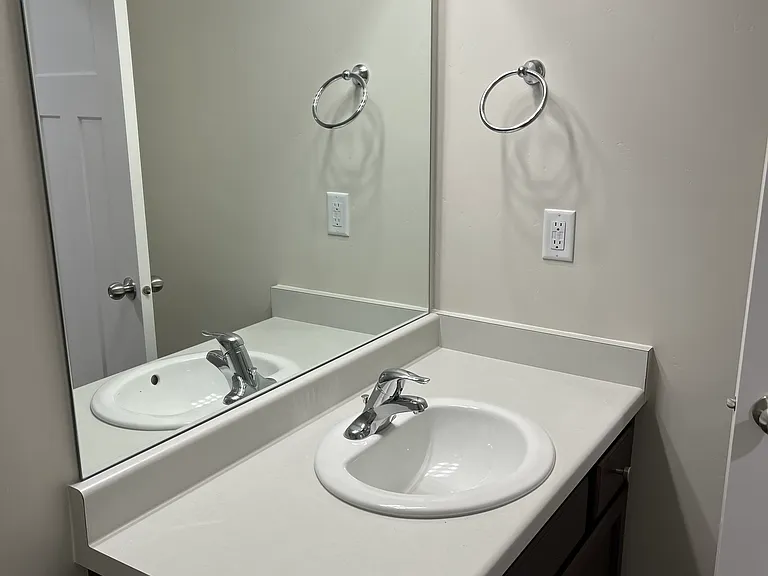4672 S Alder Dr — Photo 7