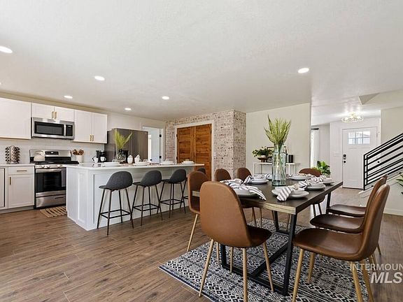 5th image of 4795 S Maverick Way