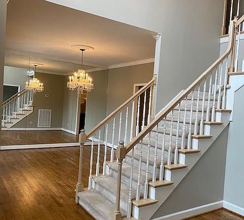 Entire house has recently been painted.