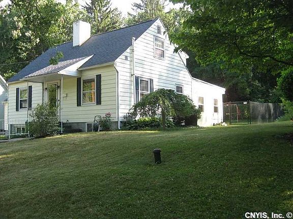 2nd image of 109 Lynbrook Cir