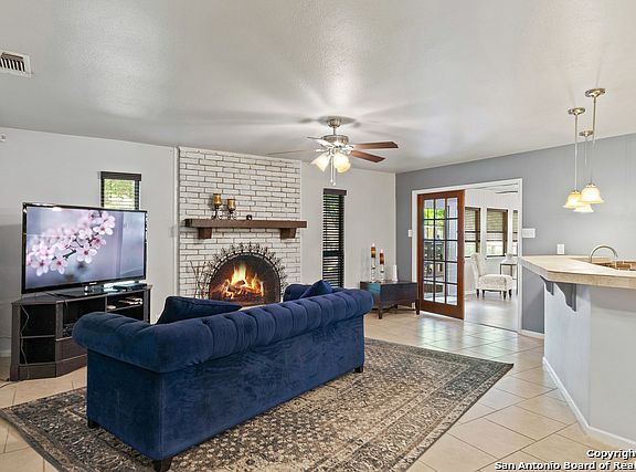 4th image of 3531 Triola Dr