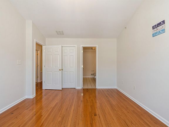 4th image of 6 Ruby Ct