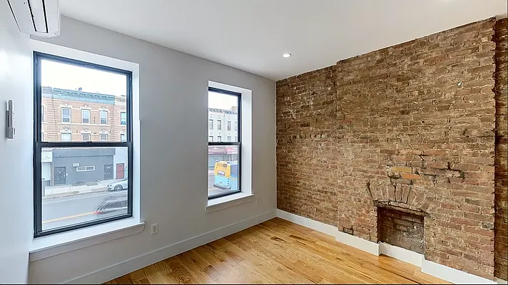 Rented by Hagstrom Management Inc | media 4