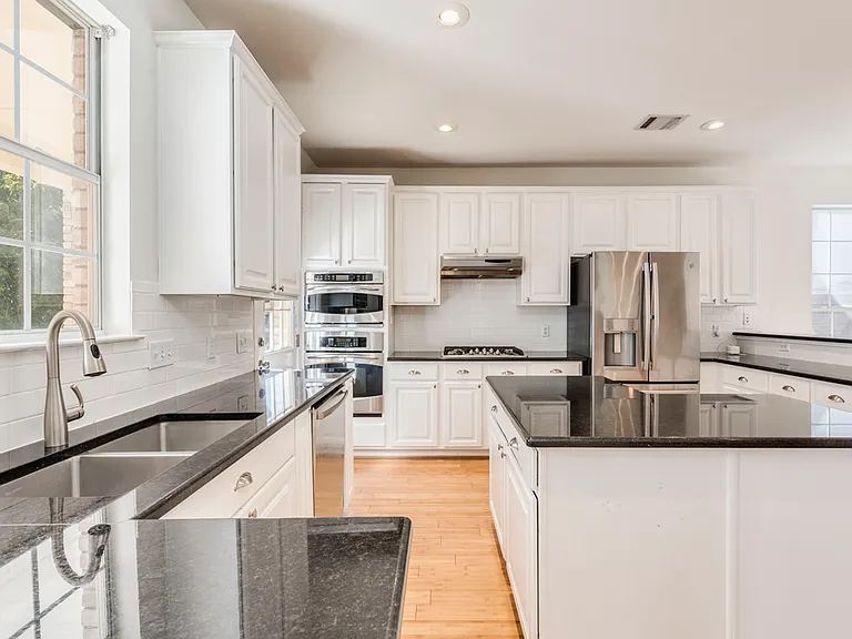 6911 Gentle Oak Dr — Photo 13