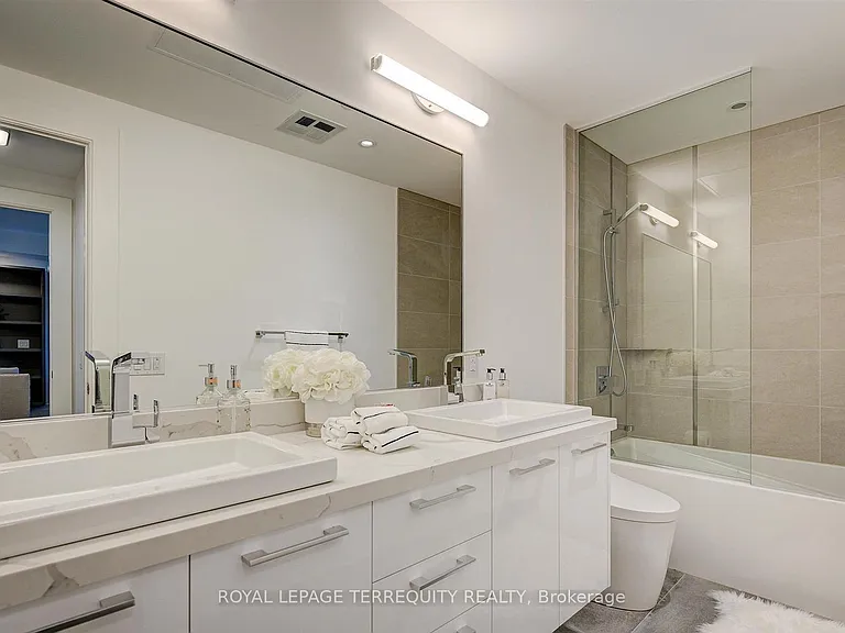 3 Southvale Dr #401 — Photo 25
