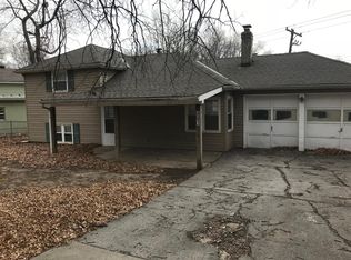 401 NE 44th St, Kansas City, MO 64116