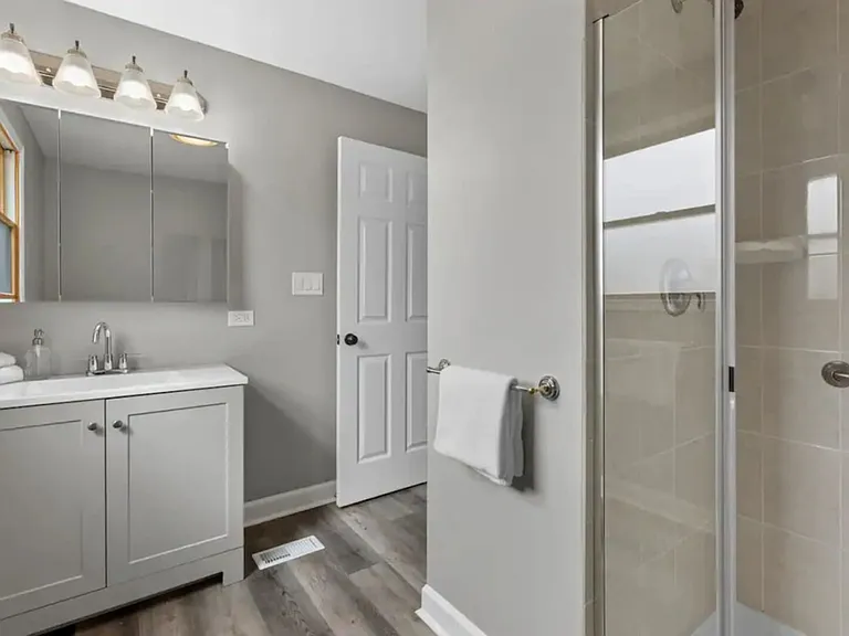 Springhill Dr — Photo 13