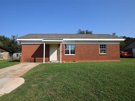2nd image of 1932 Lariet Ln