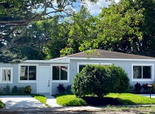 420 NE 159th St, Miami, FL 33162