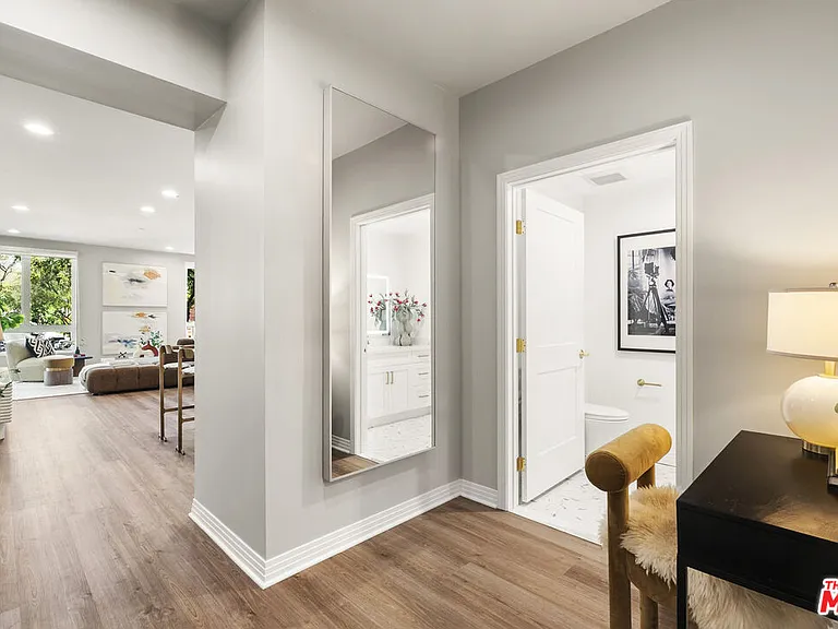 7428 Santa Monica Blvd #202 — Photo 13