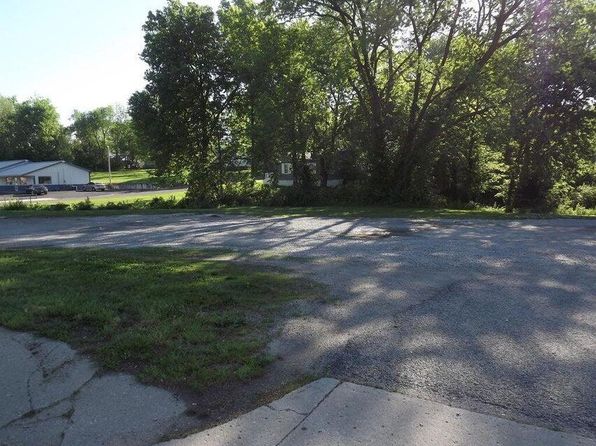 1104 S Odell Ave, Marshall, MO 65340