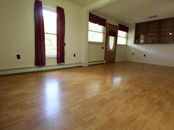 3rd image of 1304 Terrace St