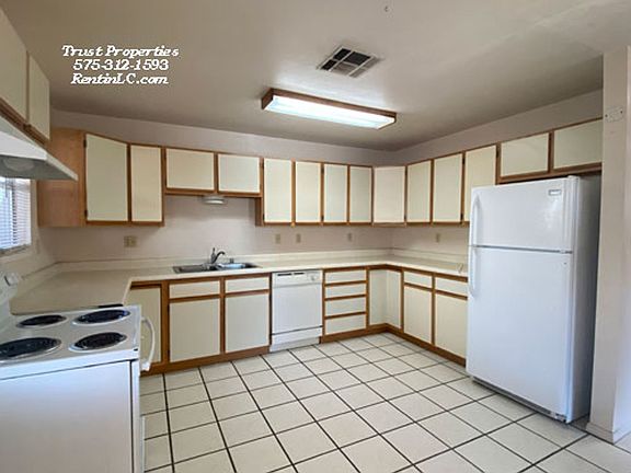 4th image of 1345 E Branson Ave #8A