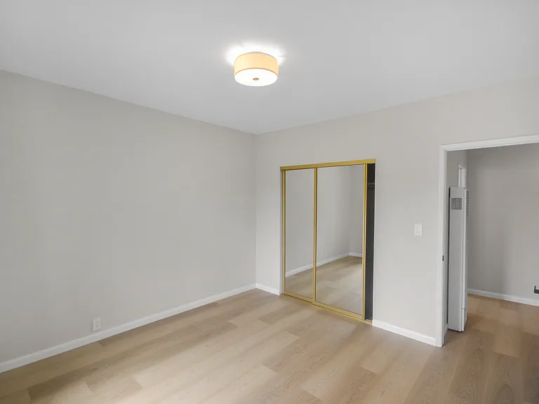1129-1133 Balboa St #1129 — Photo 9