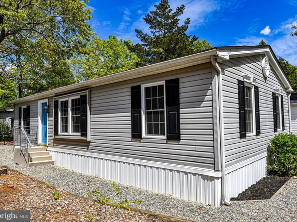 4 Oak Tree Ln, Stafford Twp, NJ 08050