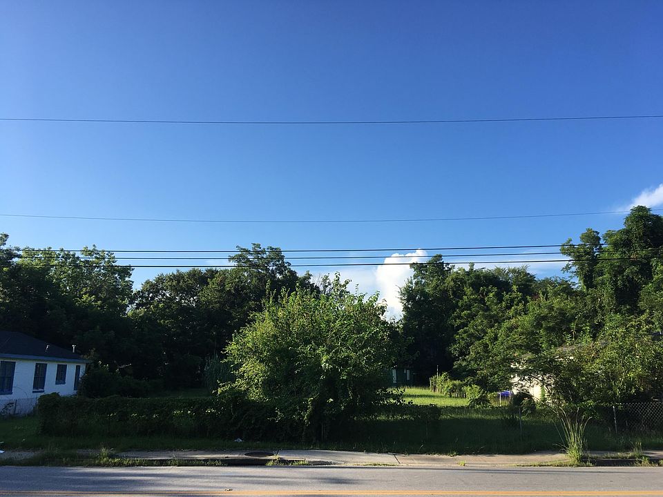 1st image of 1935 Burton Ln