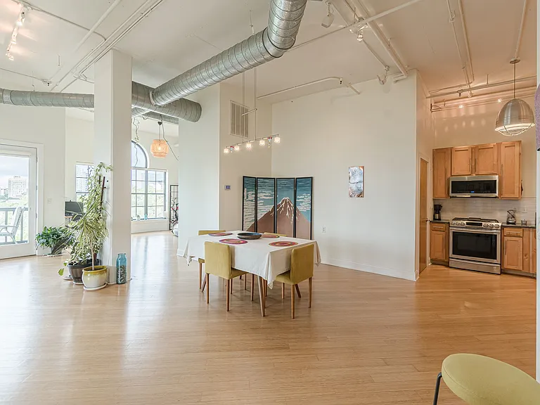 395 Central Park Pl NE #720 — Photo 3