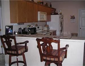 4th image of 912 Halifax Dr