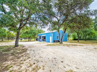 144 Dinks Ln, Seguin, TX 78155