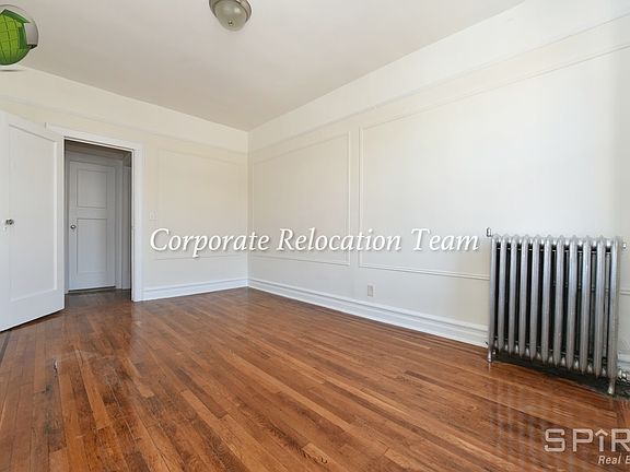 4th image of 31-50 33rd St Unit 2C