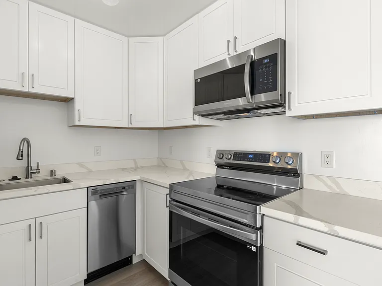 70 Crestline Dr #11 — Photo 16