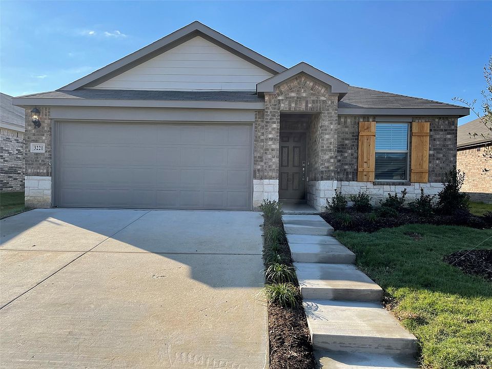 1st image of 3221 Burke Dr
