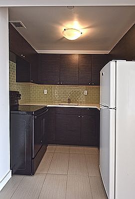 5th image of 8655 Broadway APT 401