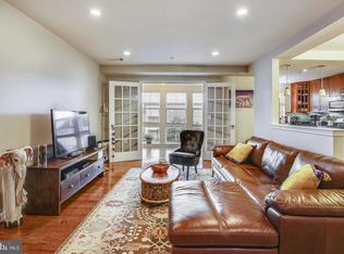 4113 S Four Mile Run Dr UNIT 302, Arlington, VA 22204