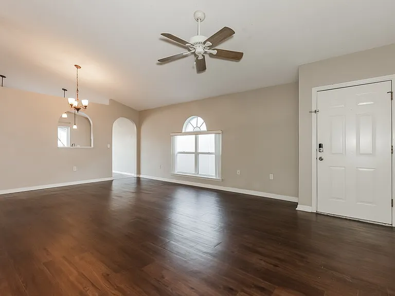 5919 Lake Front Dr — Photo 3