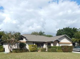 6621 Kestrel Cir, Fort Myers, FL 33966